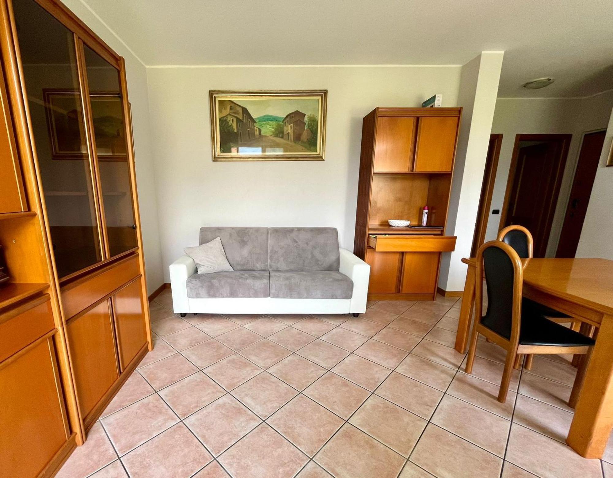 Apartment With Garden And Garage Dongo - Larihome A28 Kültér fotó